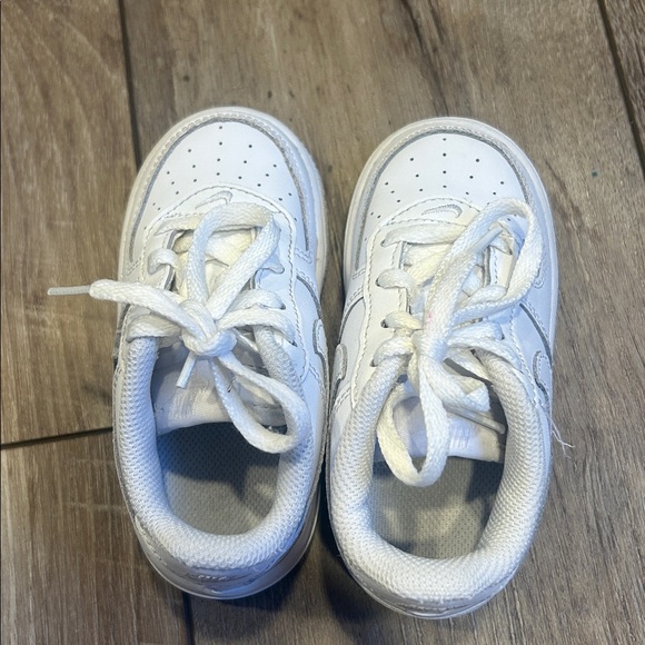 Nike Toddler Air Force One Sneakers Size 7 - Picture 4 of 6